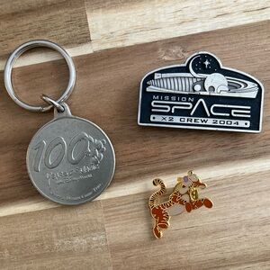 Vintage Disney Lot
Pin, Keychain and Magnet